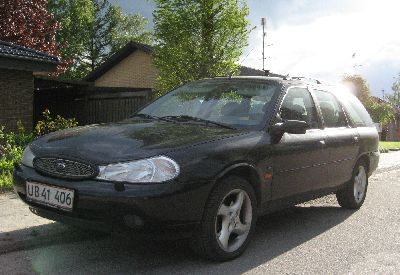Sort Mondeo 2,5 V6
